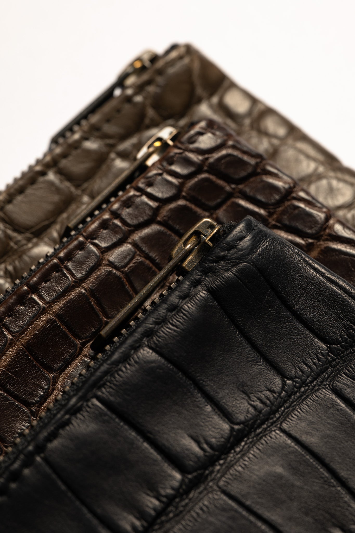 The Alligator Zipper Pouch: Olive