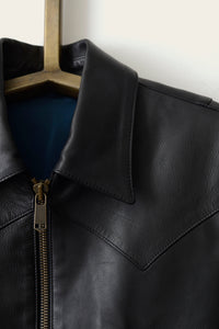 hand-stitched collar of custom black leather jacket with zipper by atelier savas in nashville tennessee