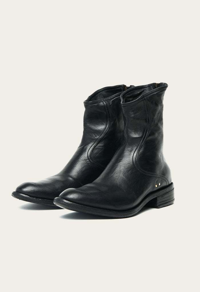 western inspired italian leather boot in black by luxury men and women designer atelier savas