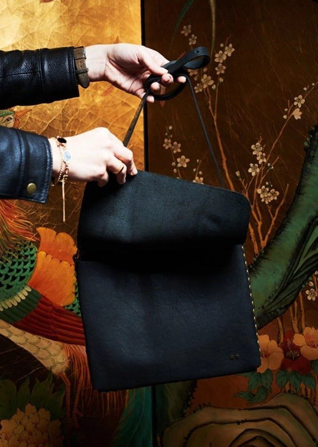 leather crossbody bag for men and women handmade by atelier savas in nashville tennessee