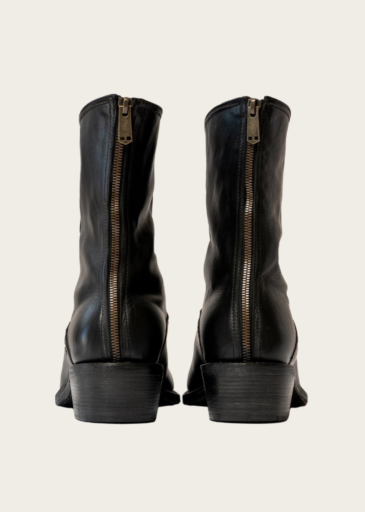 The Traveller Boot: Black