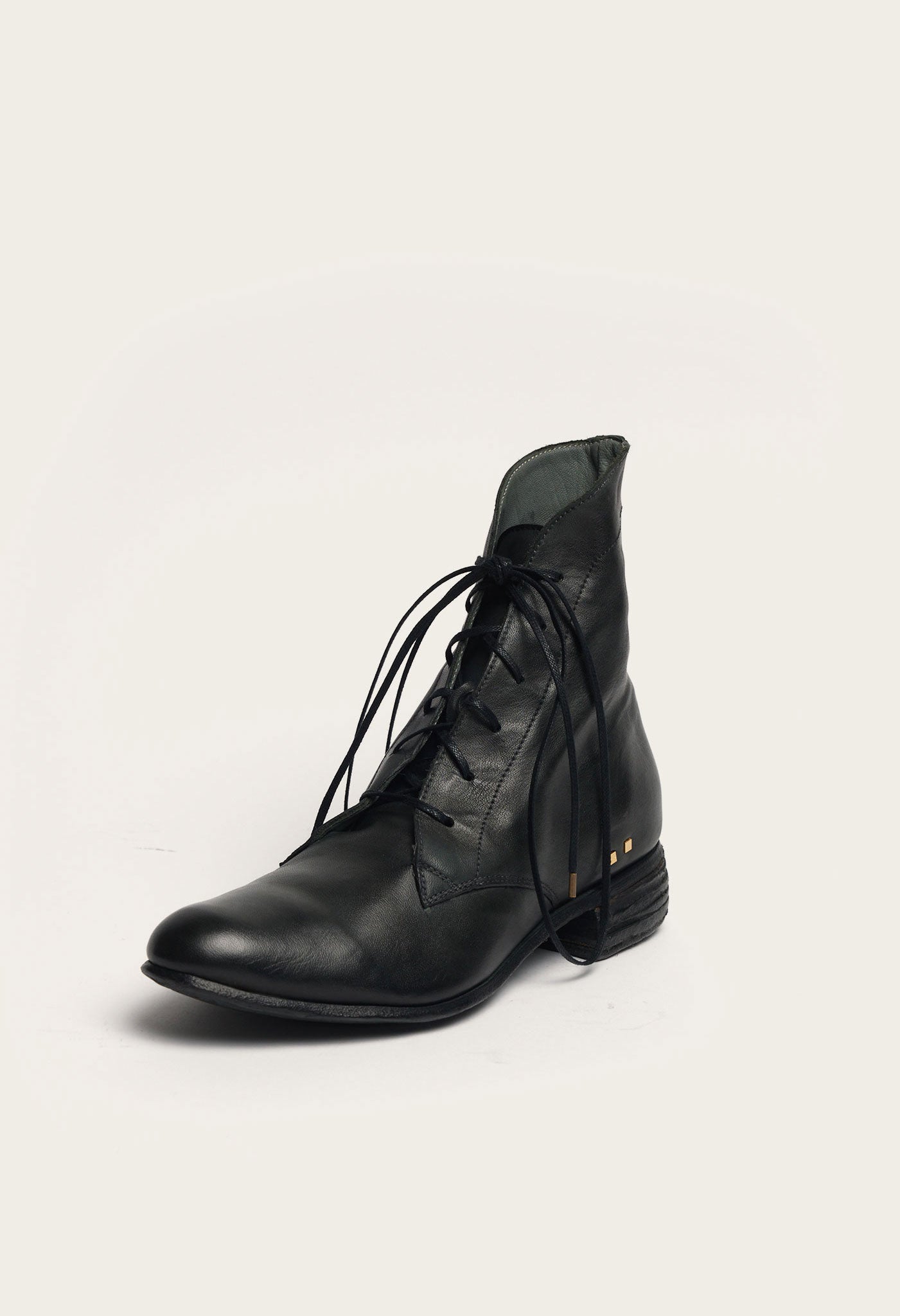 The Women's Mansfield: Gasoline Leather