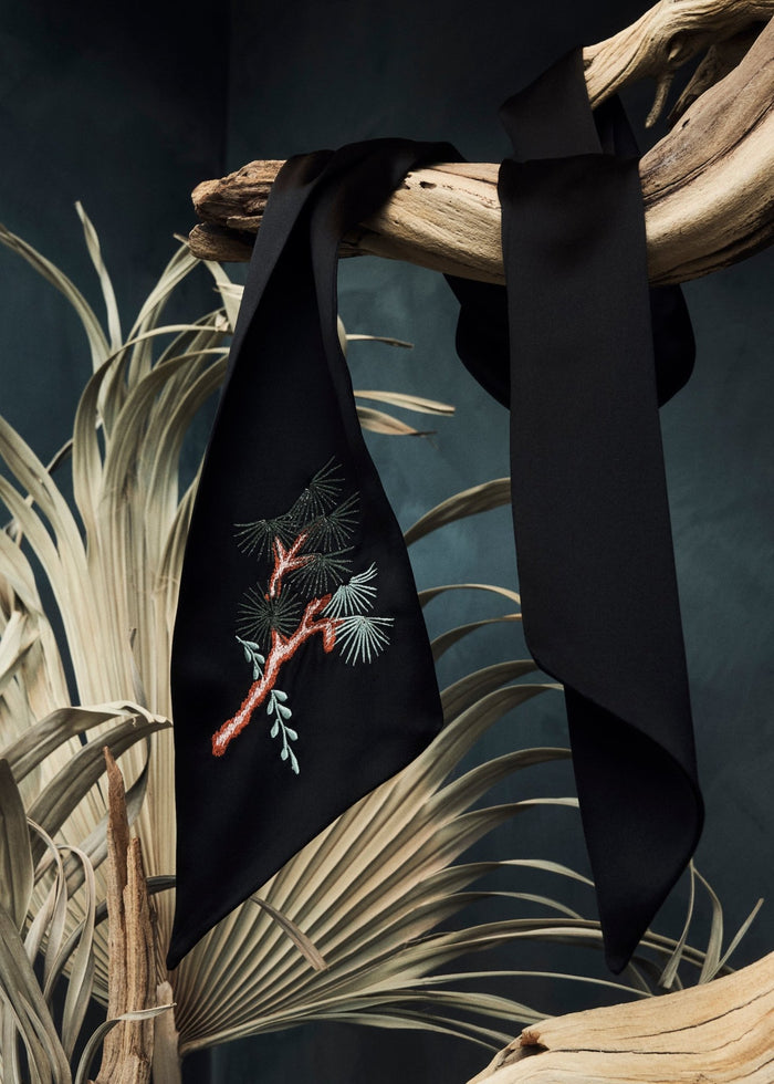 SavasAccessoriesFan Flower Silk Scarf Black