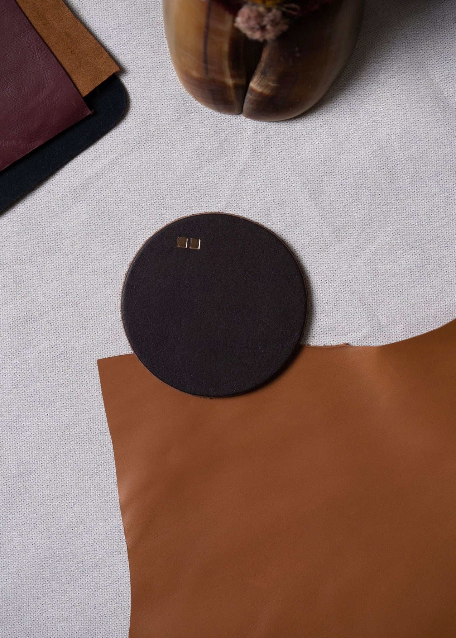 SavasThe Augden Leather Coasters