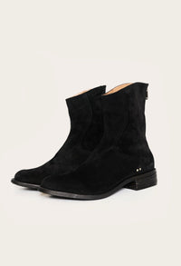 SavasFootwearThe Legend Boot: Black Suede